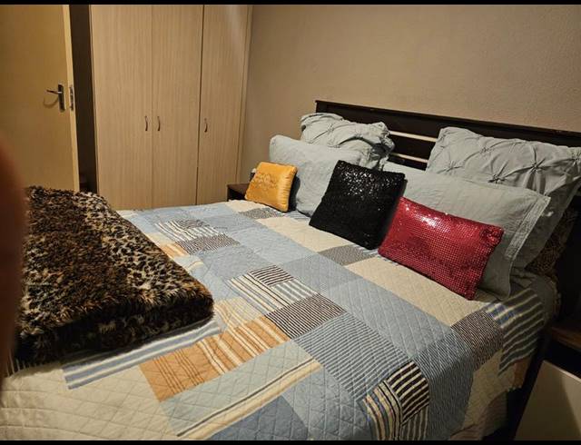 2 BEDROOM APARTMENT FOR SALE IN OLIEVENHOUTBOSCH